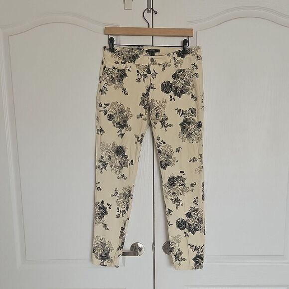 Floral Print Women's Jeans - Picture 1 of 16